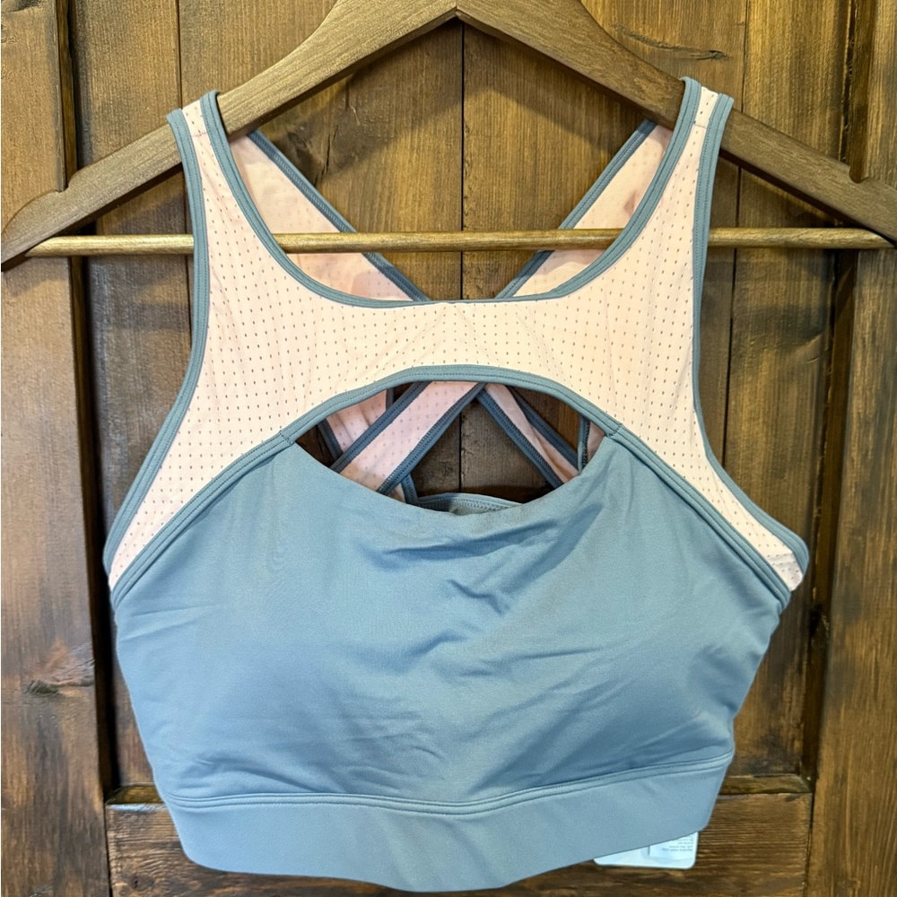 Fabletics Stormcloud Light and Capri Coral Mesh Breathable Sport Bra